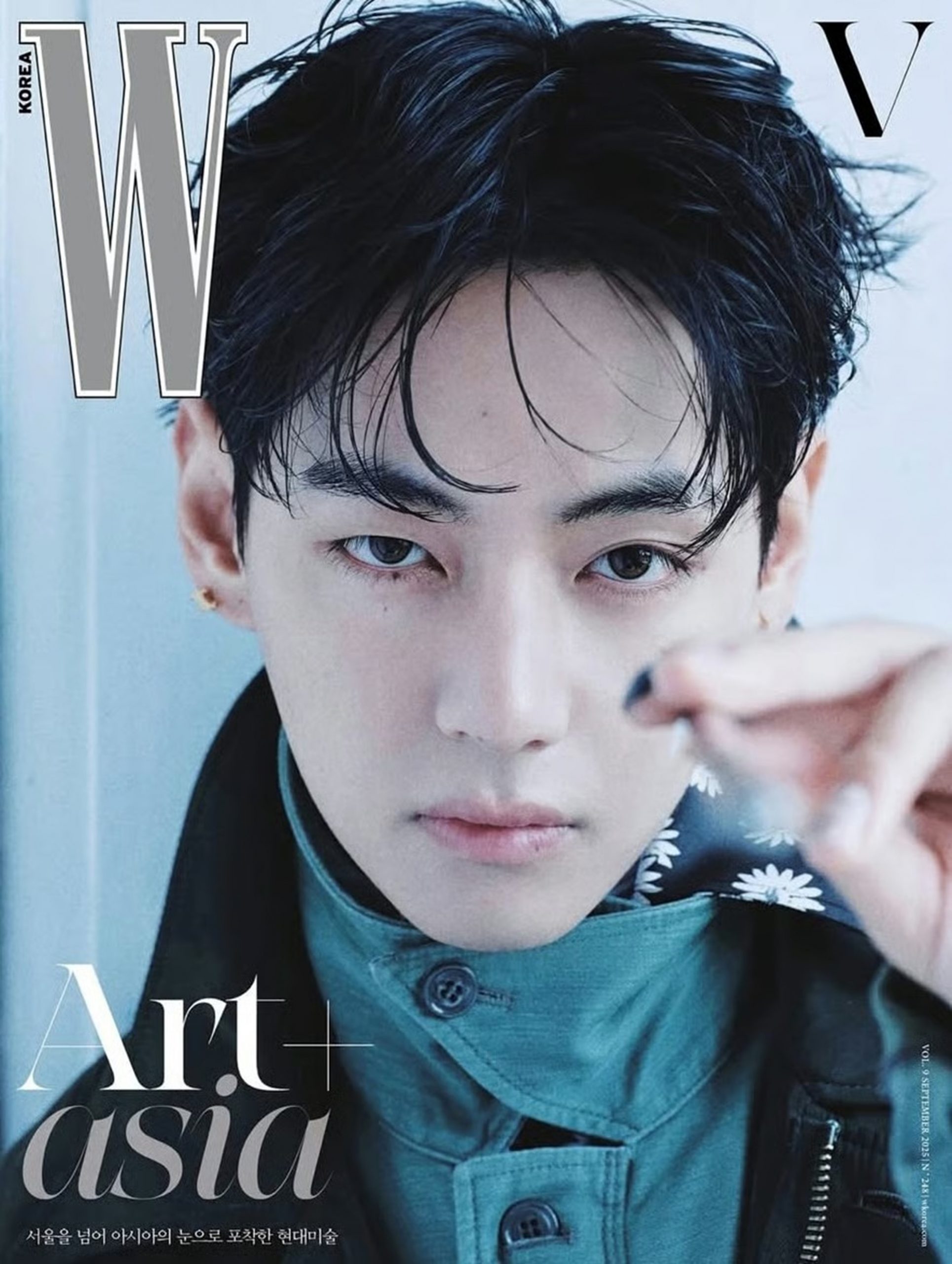 BTS 雑誌 写真集　未開封 圧倒的なビジュアル】BTS・Vの写真集が発売！購入特典を紹介 | VERY